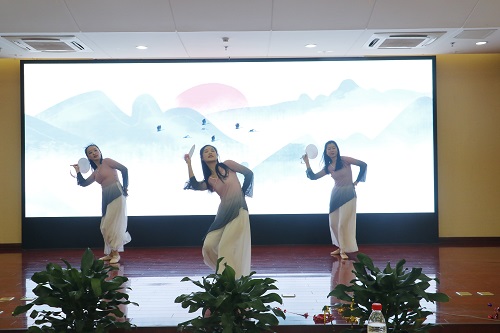 古典舞蹈《芒種》     .JPG 古典舞蹈《芒種》     .JPG